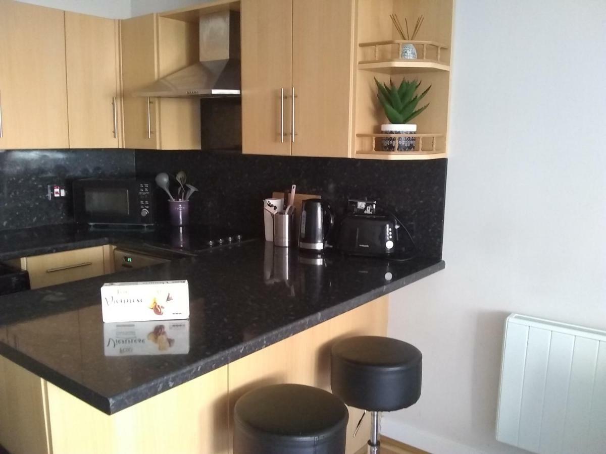 Great 2 Bedroom Apt By The Beach And Town Brighton Exterior foto